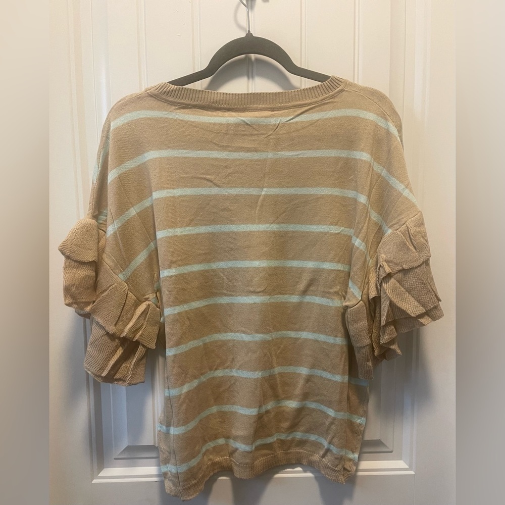 Hayden 
Womens top/sweater 
Flutter sleeve 
Size Small 
NWT - Picture 2 of 3